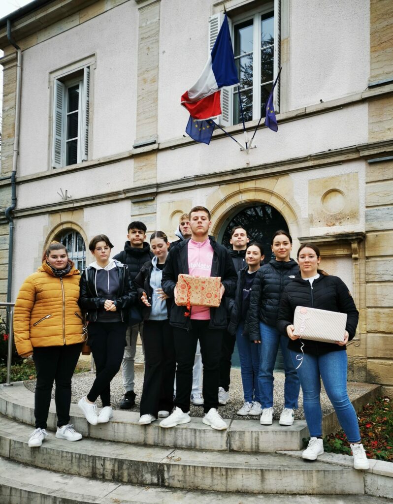 Noël solidaire pour la classe mixte 2nde ASSP-Animation