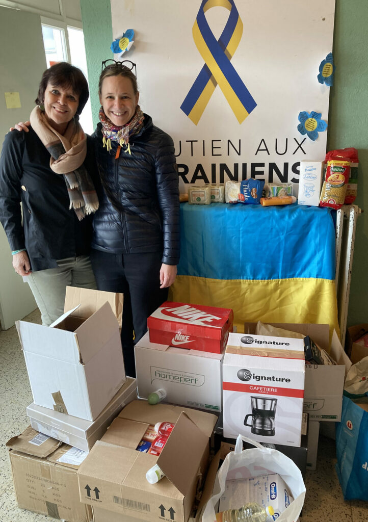 Huit cartons de denrées alimentaires collectées au profit de l&rsquo;Ukraine