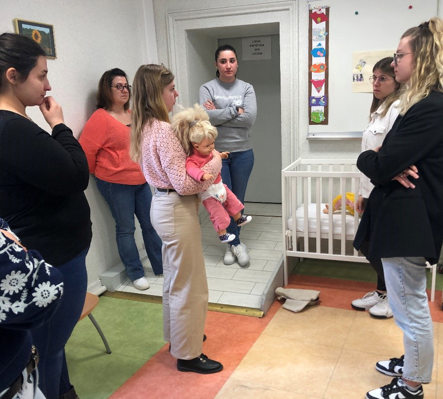 Temps d&rsquo;échange entre élèves auxiliaire de puériculture et apprentis en CAP Accompagnant Éducatif Petite Enfance