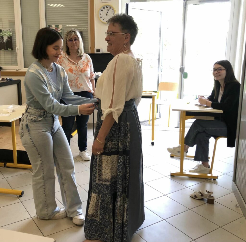 Opéra Carmen, les élèves de mode dans la dernière ligne droite