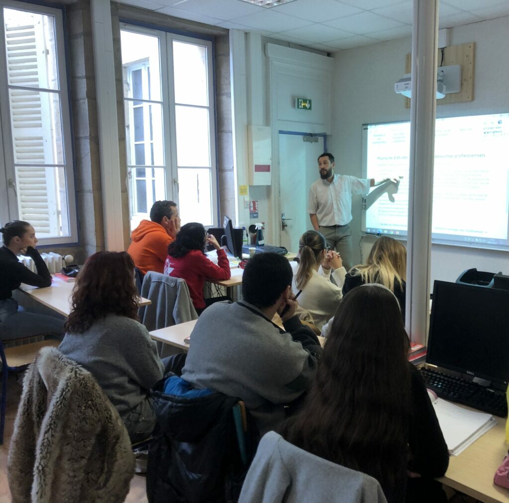 Interventions multiples en Terminale AGORA pour préparer la poursuite d&rsquo;études