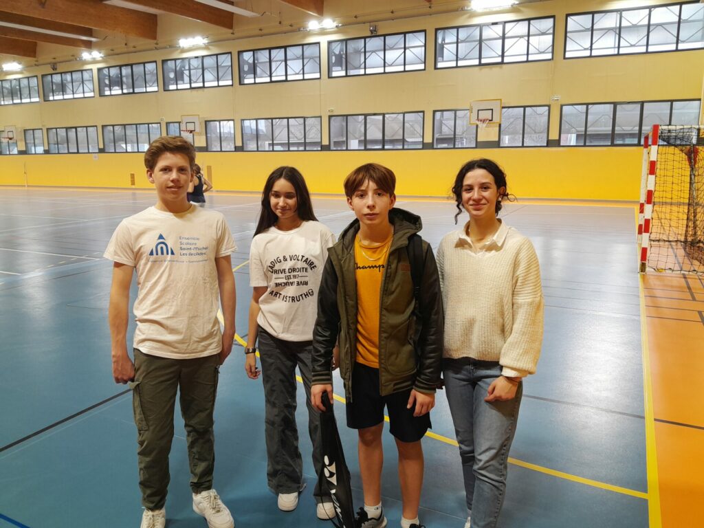 UNSS, notre équipe de badminton monte sur le podium en finale de district