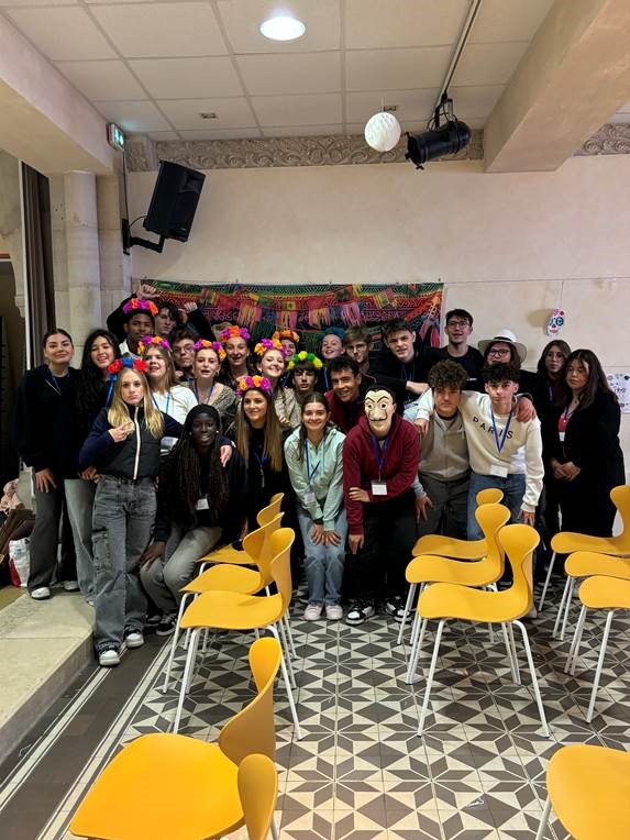 Fête de l&rsquo;hispanité organisée par les lycéens pour les collégiens