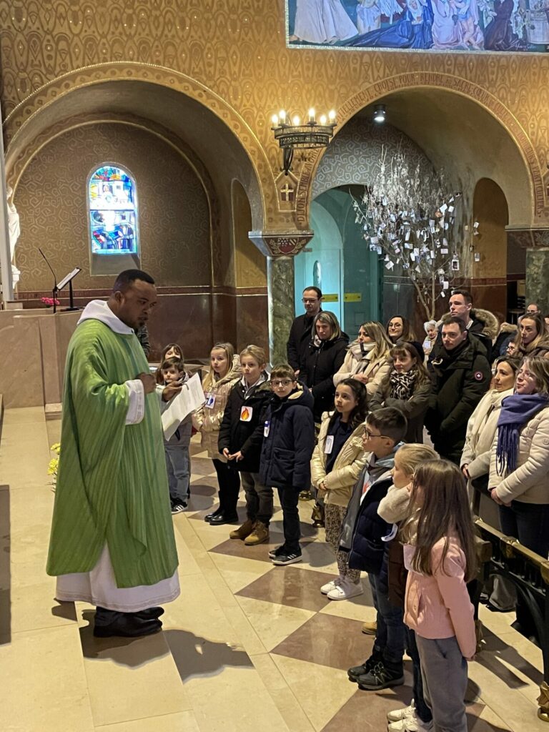 2ème étape du baptême pour les élèves de Notre Dame