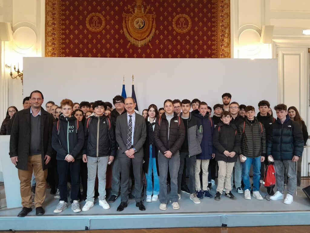 Visite au ministère de l&rsquo;Intérieur et hommage au Soldat inconnu pour la 3ème A, classe défense